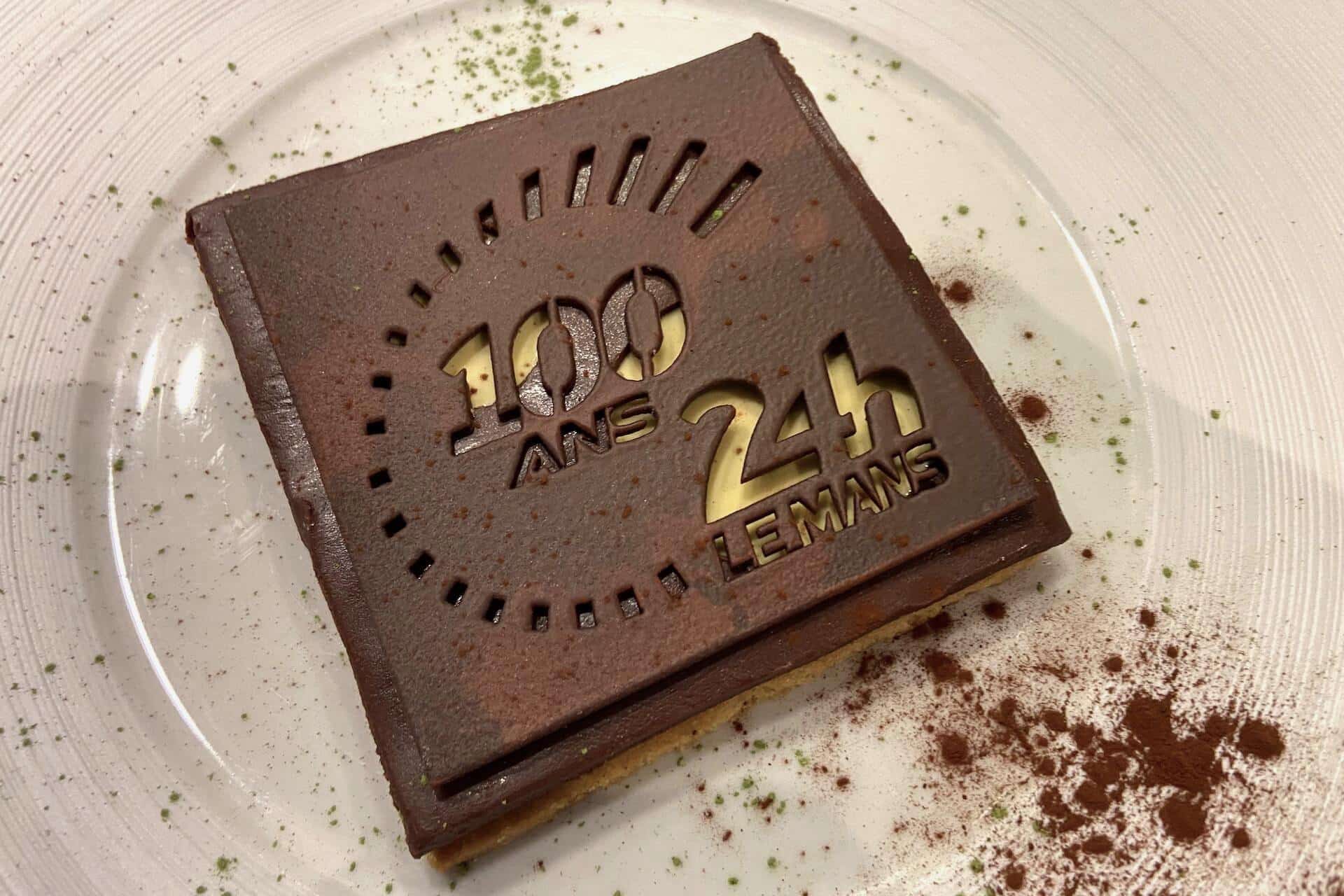 soiree gala 100 ans 24 h du mans dessert chocolat
